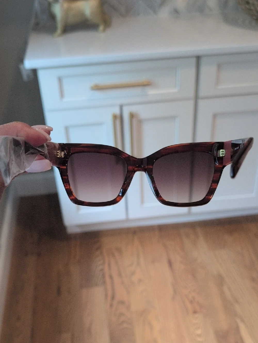 Longchamp Women's Sunglasses. NWT - Picture 10 of 12